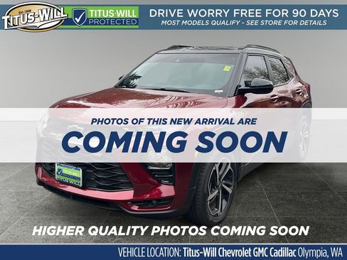 Used 2023 Chevrolet TrailBlazer RS w/ Sun and Liftgate Package FWD image 2
