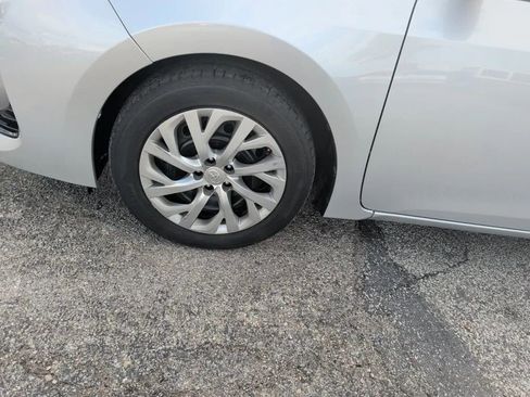 Used 2017 Toyota Corolla L FWD image 9