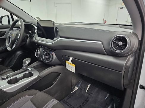 Used 2026 Chevrolet Blazer LT FWD image 12