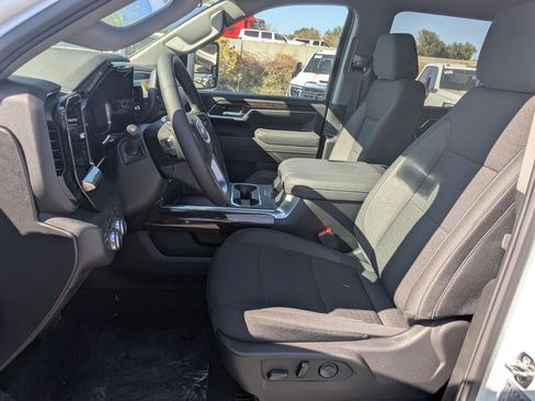 New 2026 GMC Sierra 3500 SLE w/ SLE Convenience Package image 14