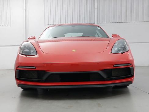 Certified 2024 Porsche 718 Cayman GTS RWD image 10