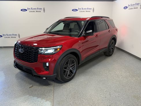 Used 2025 Ford Explorer ST-Line w/ Premium Package AWD/4WD image 3