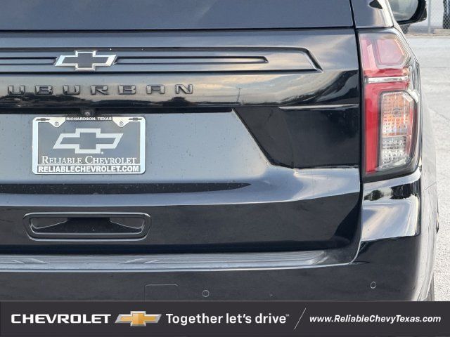 Used 2023 Chevrolet Suburban Z71 w/ Luxury Package AWD/4WD image 6