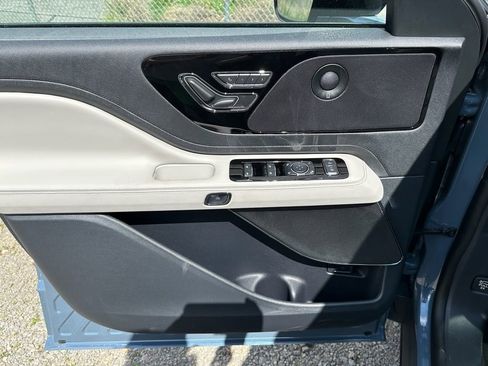 New 2026 Lincoln Aviator AWD image 19