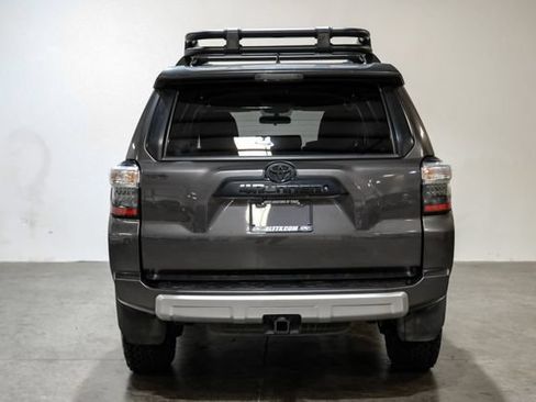 Used 2017 Toyota 4Runner TRD Off-Road AWD/4WD image 11