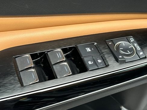 Certified 2024 Lexus ES 300h w/ Premium Package FWD image 13