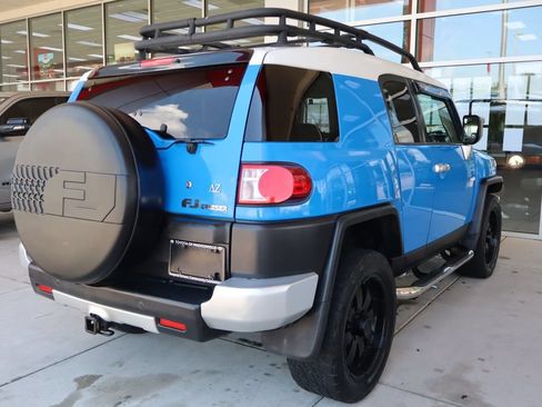 Used 2007 Toyota FJ Cruiser 4WD image 9