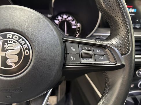 Used 2022 Alfa Romeo Stelvio Ti image 26