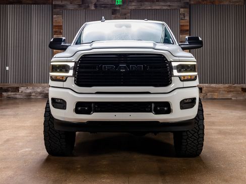 Used 2020 RAM 2500 Laramie w/ Night Edition AWD/4WD image 2