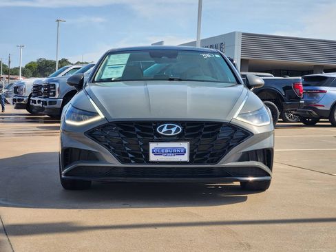 Used 2023 Hyundai Sonata SEL w/ Convenience Package FWD image 2