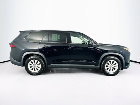 Used 2025 Toyota Grand Highlander AWD image 10