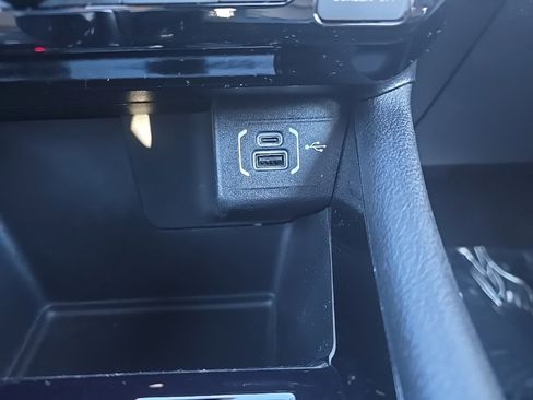 Certified 2024 Jeep Compass Limited image 30