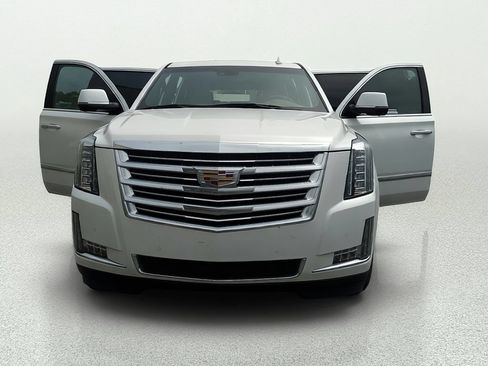 Used 2020 Cadillac Escalade ESV Platinum RWD image 10