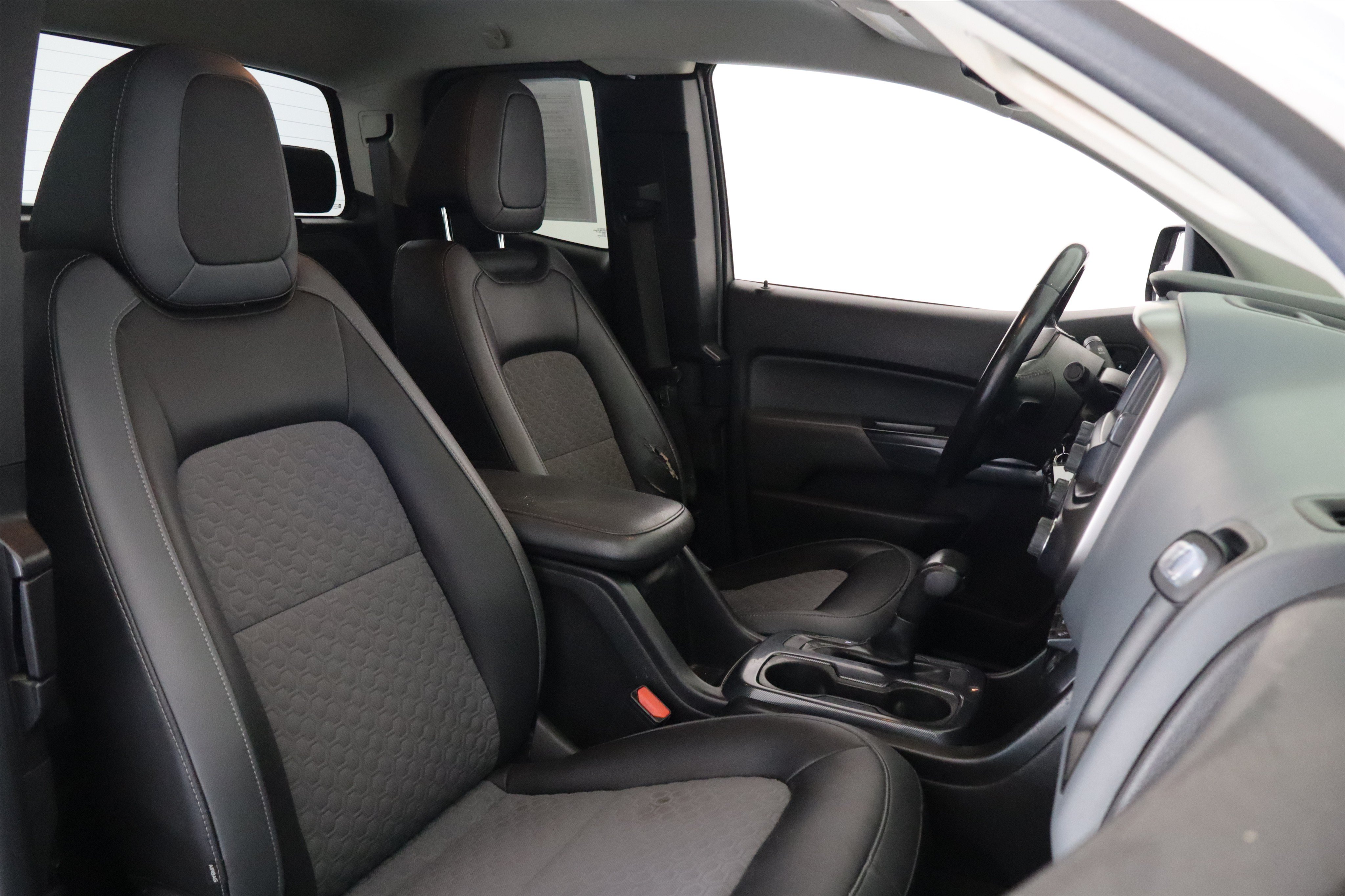 Used 2018 Chevrolet Colorado Z71 AWD/4WD image 20