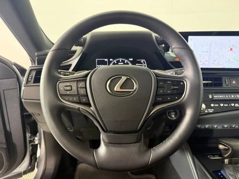 Used 2025 Lexus ES 350 w/ Premium Package FWD image 29