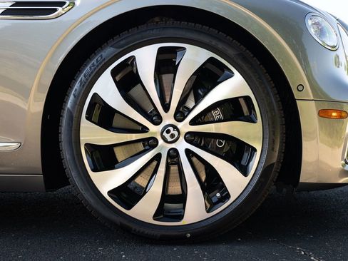 New 2026 Bentley Flying Spur Plug-In Hybrid AWD/4WD image 6
