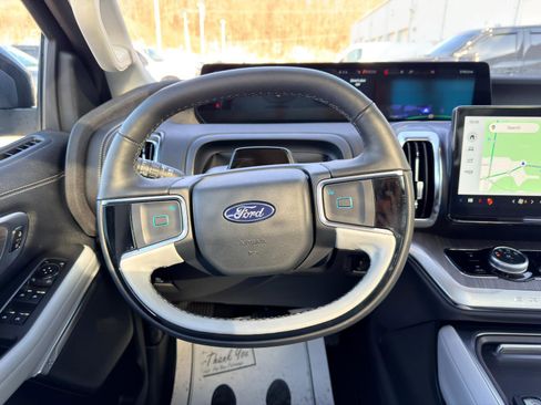 New 2025 Ford Expedition Platinum w/ Platinum Ultimate Package image 19