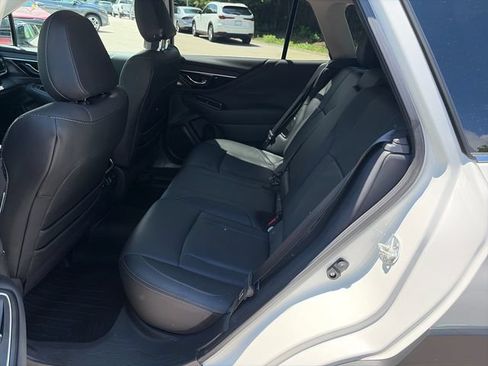 Used 2025 Subaru Outback Limited AWD/4WD image 17
