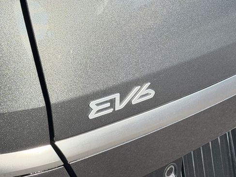 Used 2023 Kia EV6 Wind w/ Wind Technology Package AWD/4WD image 34