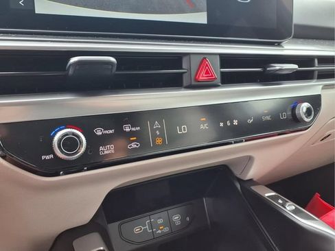 New 2026 Kia Sorento EX FWD image 18