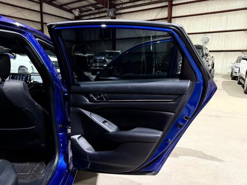 Used 2019 Honda Accord Sport image 18