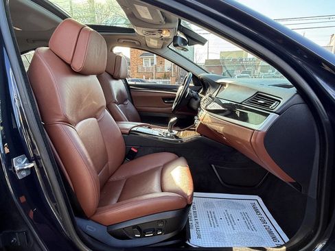 Used 2011 BMW 535i xDrive Sedan image 11