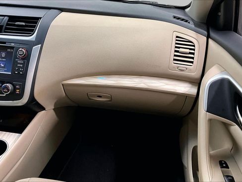 Used 2016 Nissan Altima 2.5 SL w/ 2.5 Technology Package FWD image 18