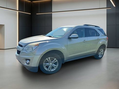 Used 2015 Chevrolet Equinox LT w/ Power Convenience Package FWD image 2