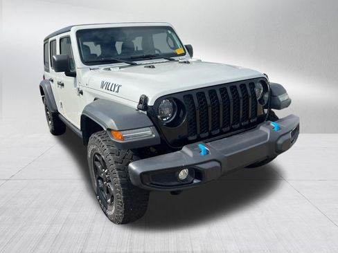Used 2023 Jeep Wrangler Unlimited w/ Cold Weather Group AWD/4WD image 3