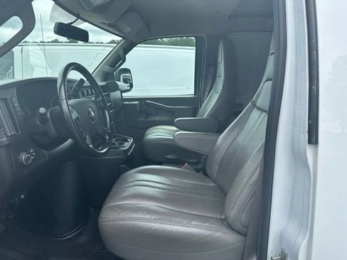 Used 2022 Chevrolet Express 2500 Extended w/ Driver Convenience Package image 12