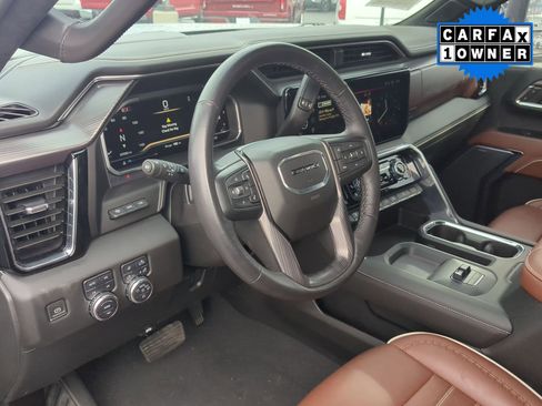 Used 2024 GMC Sierra 3500 Denali Ultimate image 11