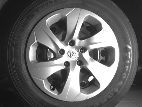 Used 2020 Toyota RAV4 LE FWD image 17