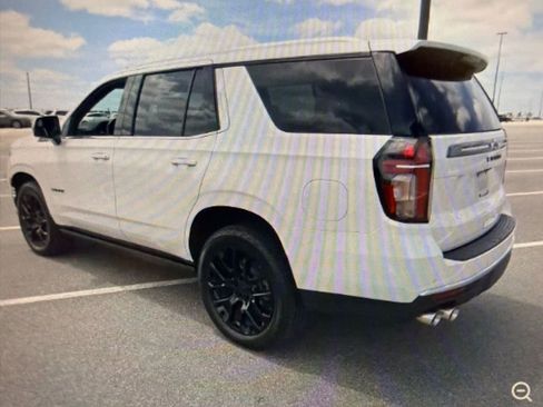 Used 2022 Chevrolet Tahoe High Country image 3