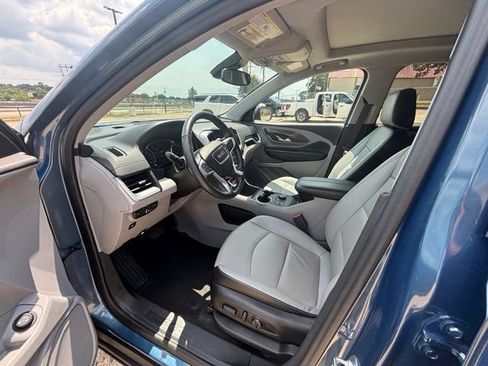 Used 2024 GMC Terrain SLT FWD image 11