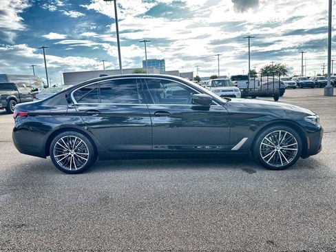 Used 2023 BMW 540i w/ Premium Package RWD image 10