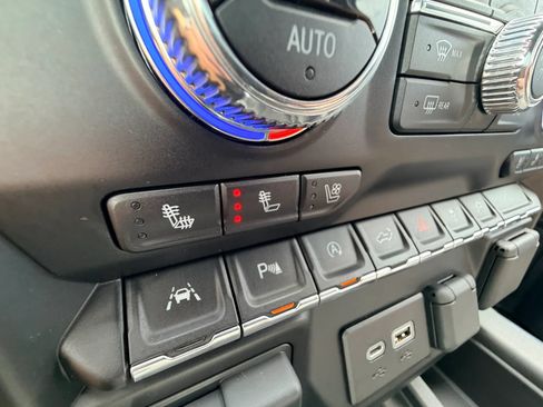 Used 2020 GMC Sierra 1500 AT4 w/ AT4 Premium Package AWD/4WD image 19