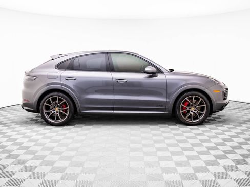 Used 2021 Porsche Cayenne GTS image 7