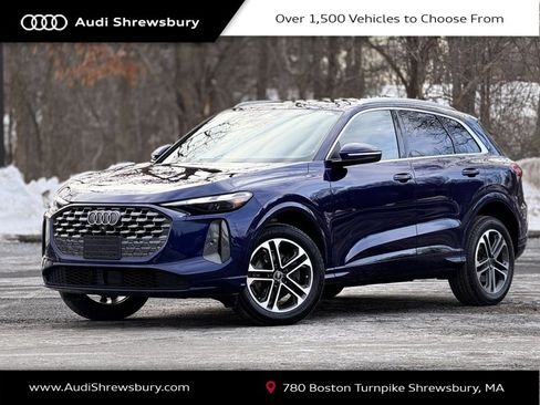 Certified 2025 Audi Q5 Premium w/ Convenience Package image 1