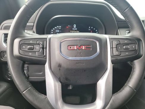 Used 2024 GMC Yukon SLT AWD/4WD image 15