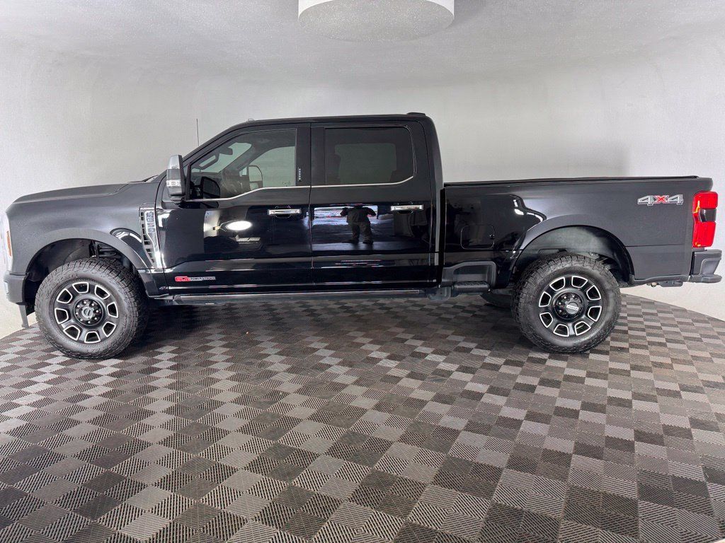 Used 2024 Ford F350 Platinum AWD/4WD image 9