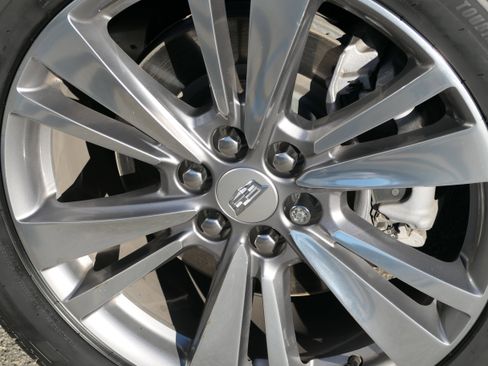 Used 2022 Cadillac XT6 Premium Luxury image 12