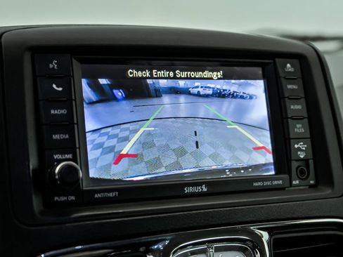 Used 2015 Chrysler Town & Country Touring w/ Driver Convenience Group FWD image 22