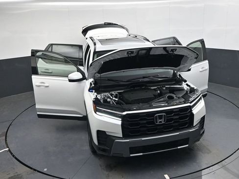 New 2026 Honda Pilot Touring image 37