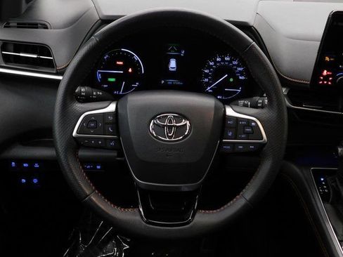 Used 2021 Toyota Sienna XSE w/ XSE Plus Package image 29