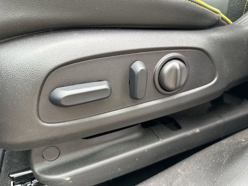 Used 2025 Chevrolet TrailBlazer ACTIV w/ Convenience Package image 14