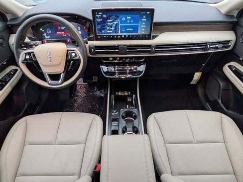 New 2026 Lincoln Corsair Reserve image 13