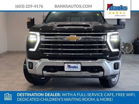 Certified 2025 Chevrolet Silverado 2500 LTZ w/ LTZ Premium Package AWD/4WD image 3
