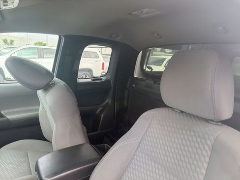 Used 2022 Toyota Tacoma SR RWD image 8
