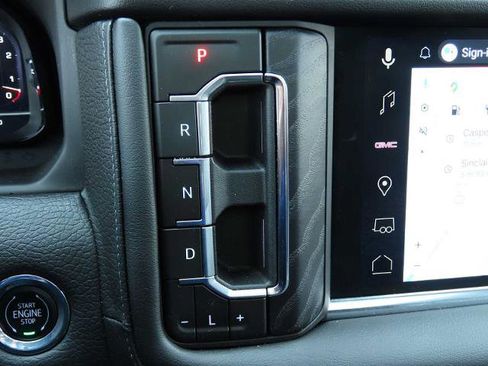 Used 2023 GMC Yukon XL Denali w/ Denali Reserve Package image 33