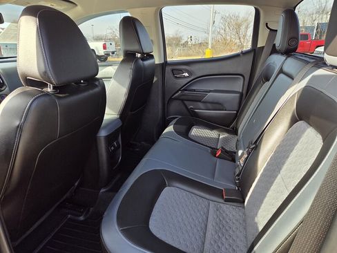 Used 2015 Chevrolet Colorado Z71 w/ LPO, Bed Protection Package image 11